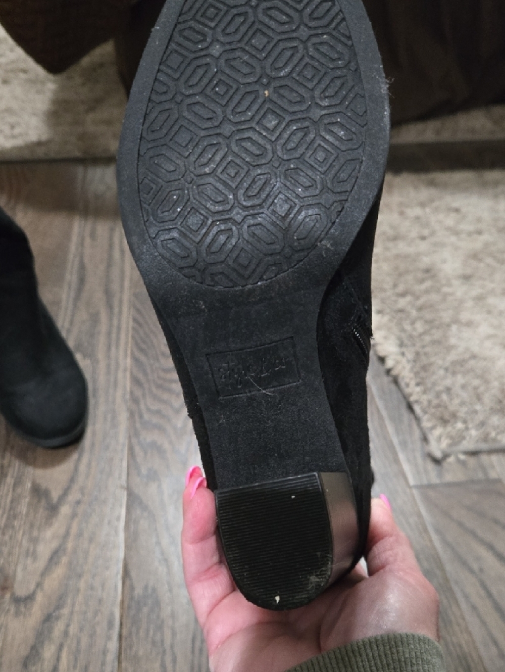 Women's Black Over-the-Knee Stretch Boots with Block Heel - Picture 2 of 3